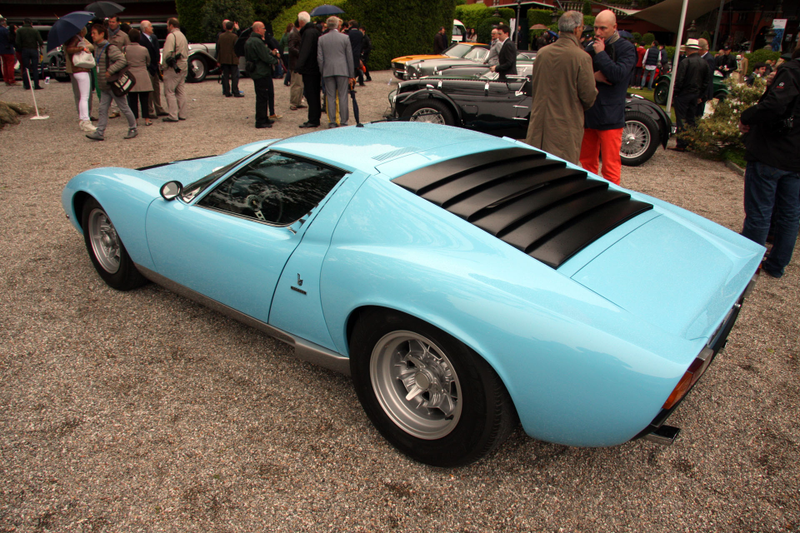 Illustration for article titled Even The Lamborghini Miura's Tires Scream Speed